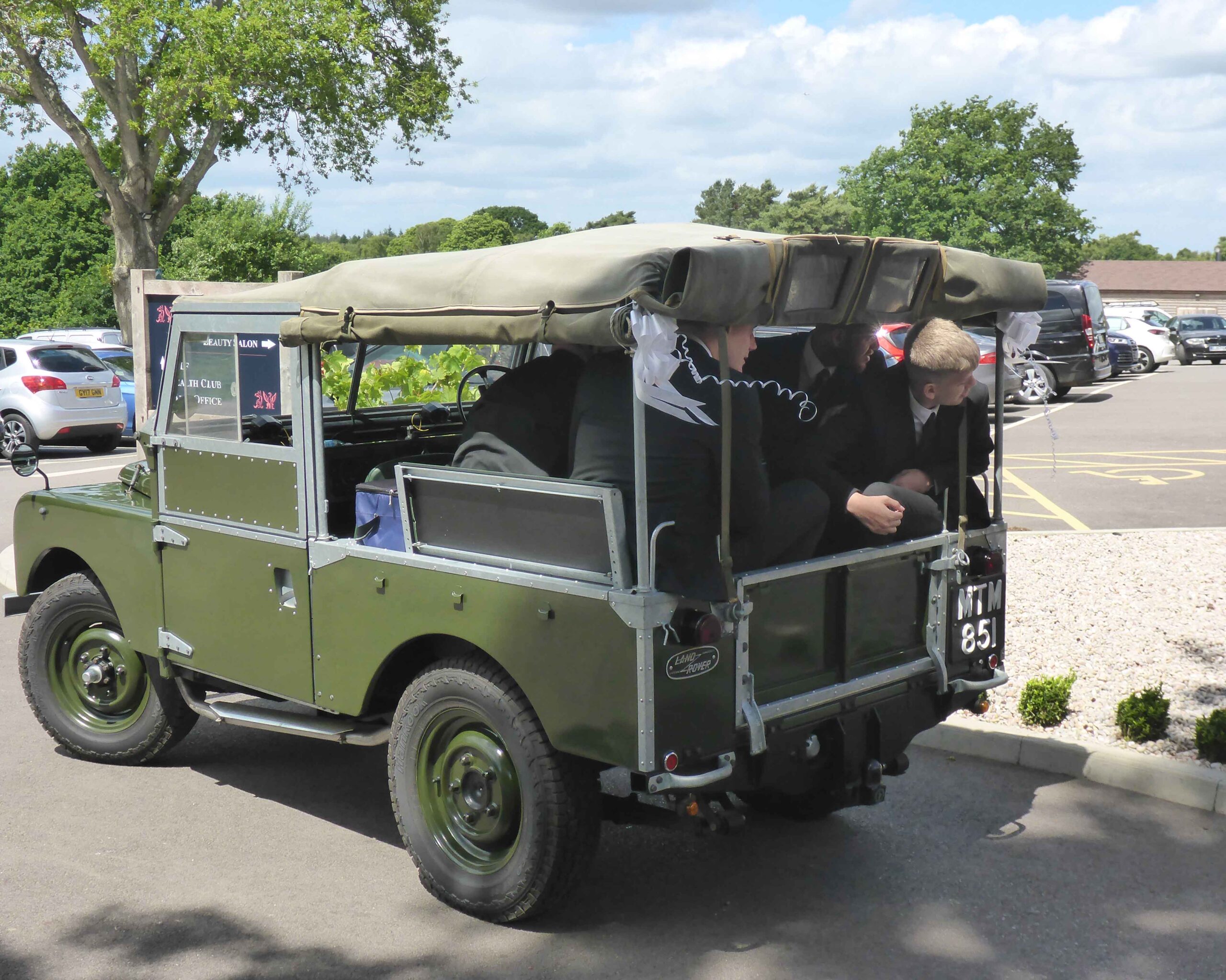Classic Land Rover Hire